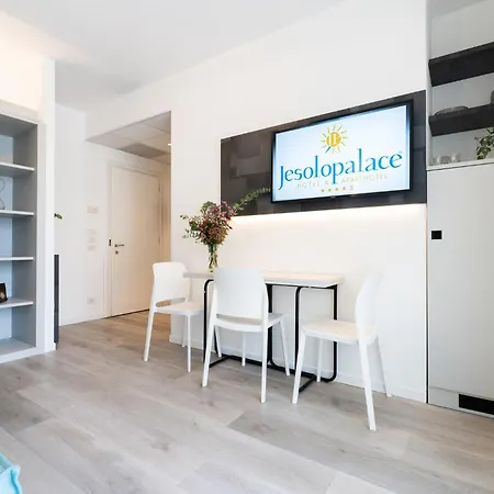 Hotel Jesolopalace & 4*