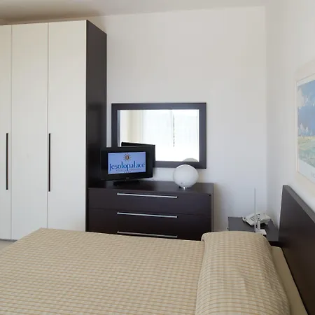 Jesolopalace & Отель 4*