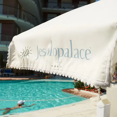 Jesolopalace & 4*