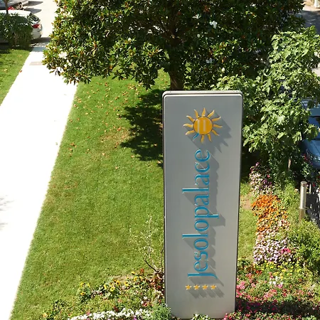 Jesolopalace &