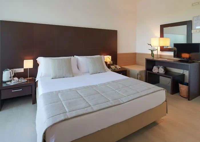 吉索罗帕拉斯酒店和公寓酒店