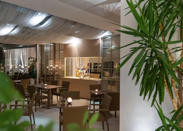 吉索罗帕拉斯酒店和公寓酒店 酒店 4*