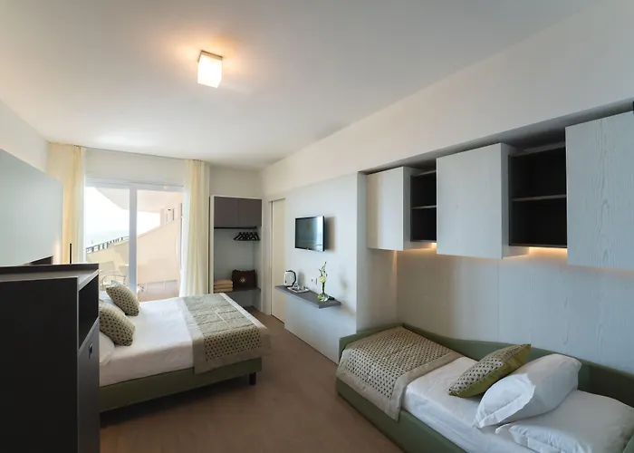 Hotel Jesolopalace & 4*